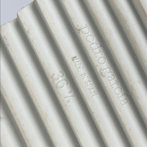 Pedro Garcia Women's Tan Suede Sandals SZ 36.5 or 6.5 - Picture 7 of 7